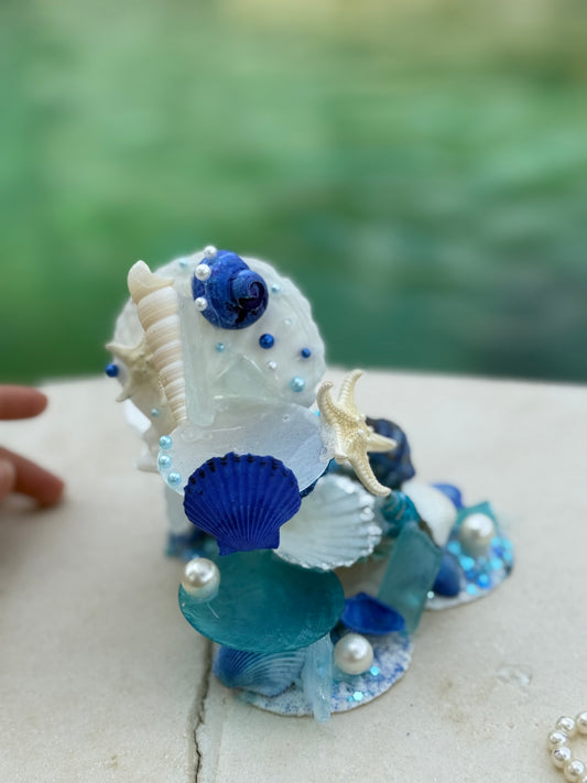 Blue Seashell Jewelry Holder – Mermaid Trinket Stand with Pearls & Ocean-Inspired Shells