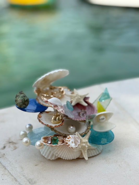 Tropical Seashell Jewelry Holder – Ocean Trinket Stand with Colorful Glass, Pearls & Starfish