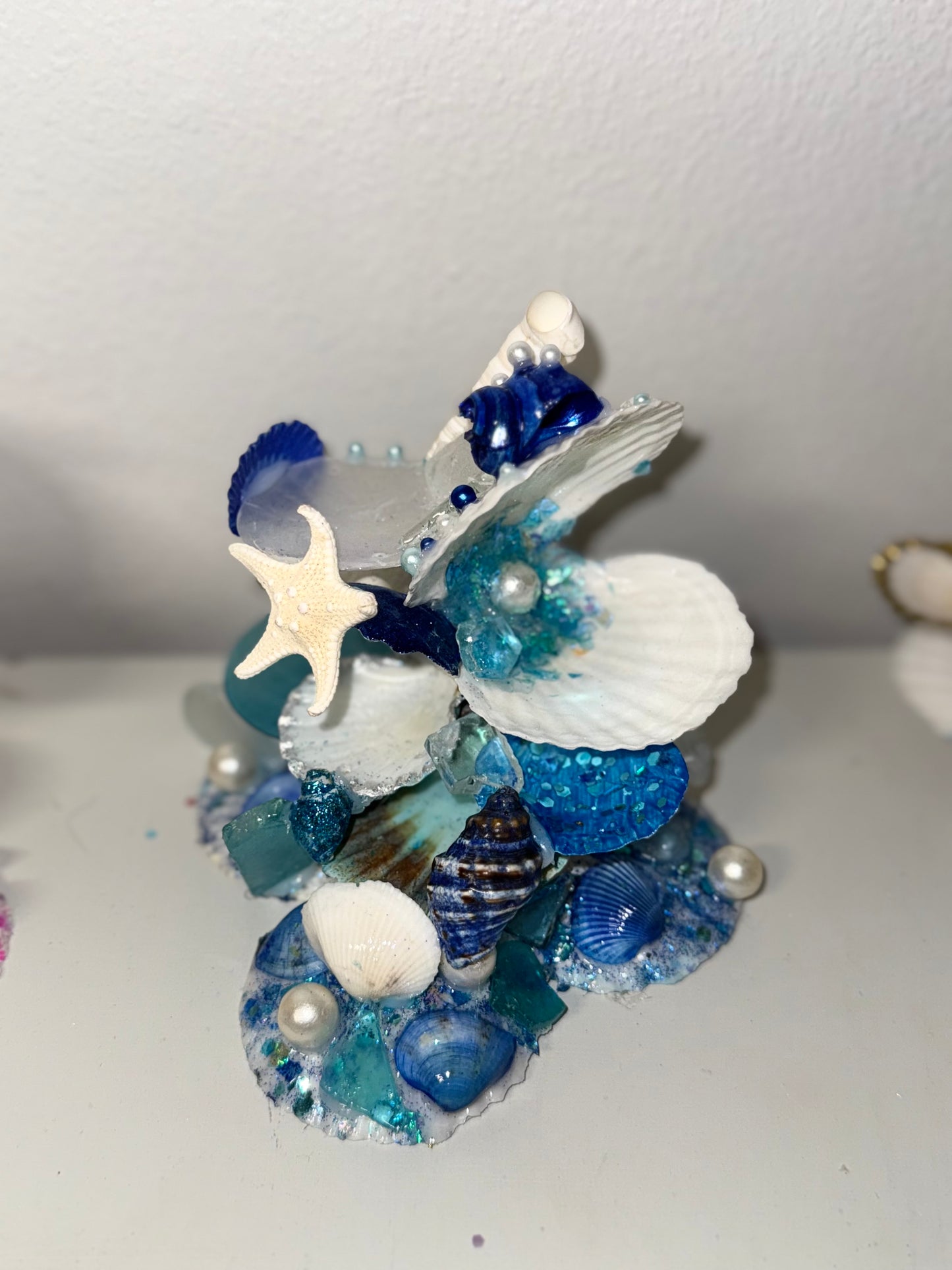 Blue Seashell Jewelry Holder – Mermaid Trinket Stand with Pearls & Ocean-Inspired Shells