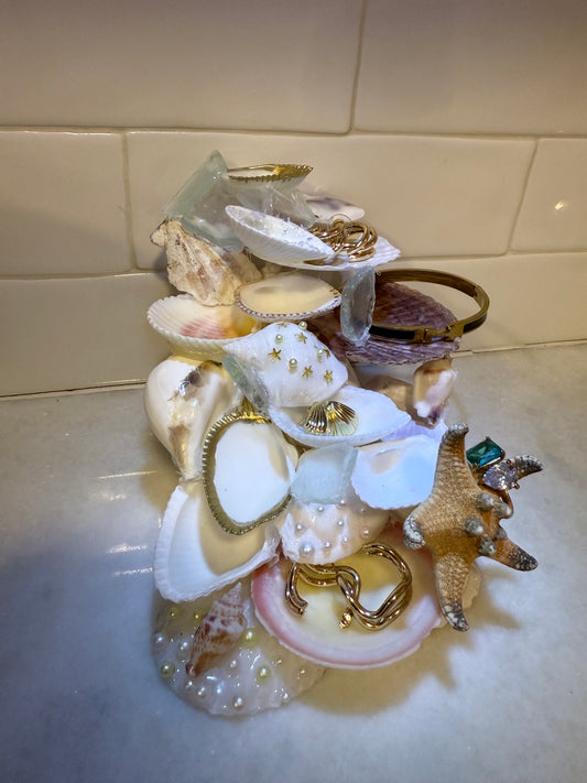 Ocean Dream Seashell Jewelry Holder – Luxe Coastal Ring & Earring Display