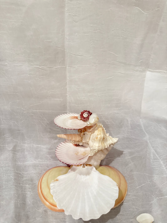 Pearl Bloom Seashell Jewelry Stand
