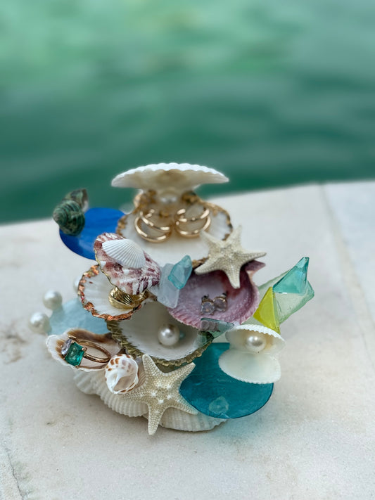 Tropical Seashell Jewelry Holder – Ocean Trinket Stand with Colorful Glass, Pearls & Starfish